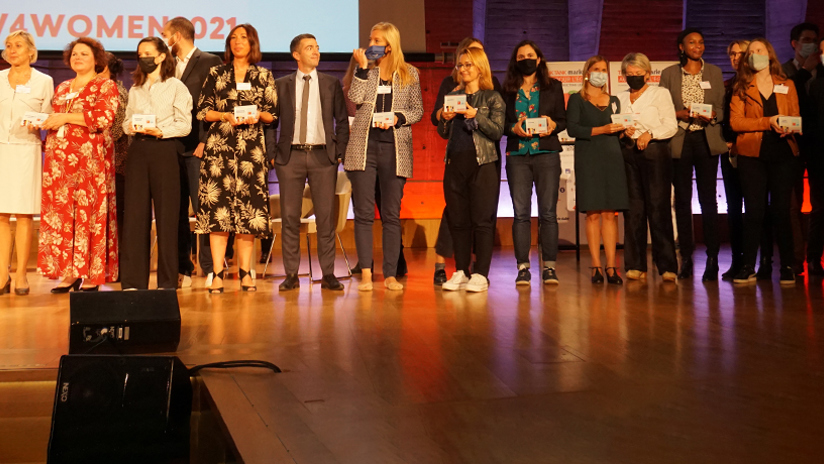 Model.Image.AlternativeText